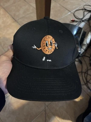 Nueva Gorra Promocional Loki Temporada 2 OSFA Miss Minutes SnapBack Nueva Sin Etiquetas Marvel Foto 1 de 4