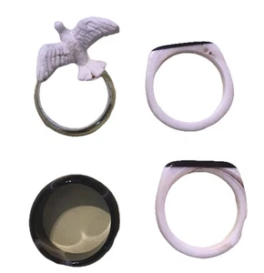 Set Of Four Plastic Costume Jewellery Rings Varied Cool ours And Designs - Picture 1 of 4