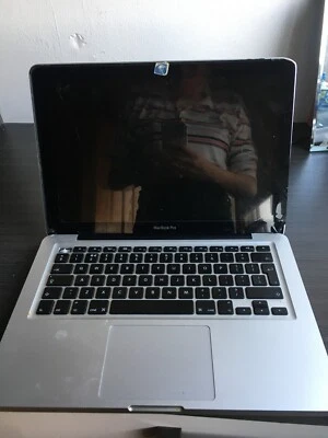 Apple MacBook Pro 13", Intel Core i5, 2.4GHz, 2011, 500GB HDD, 8GB RAM, A1278 - Image 1 of 4