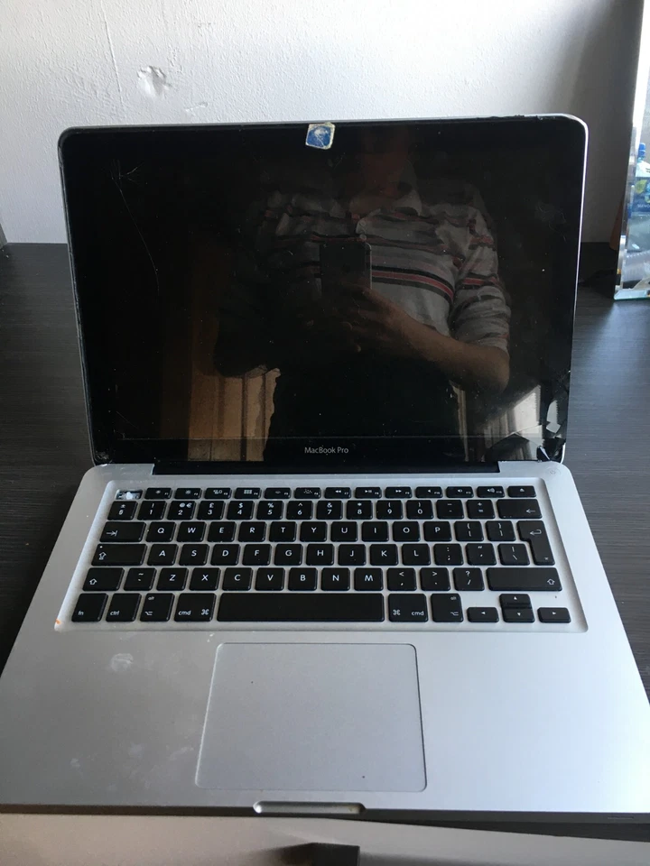 Apple MacBook Pro 13", Intel Core i5, 2.4GHz, 2011, 500GB HDD, 8GB RAM, A1278 - Image 1 of 4
