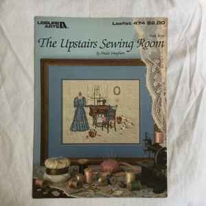 Leisure Arts Das Nähzimmer Obergeschoss Kreuzstich Faltblatt 474 Paula Vaughan - Bild 1 von 4