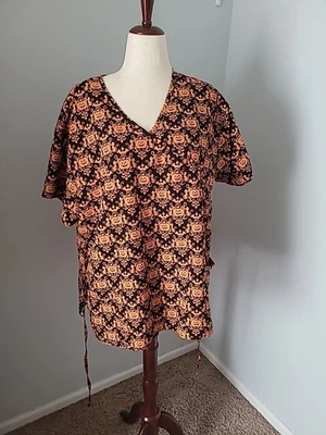 Halloween Scrub Top Womens 3X Black & Orange Pumpkins Spooky Treats pockets - Image 1 of 4