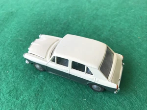 M.G. 1100, Spot On Diecast by Triang, nice restoration. - Picture 1 of 10