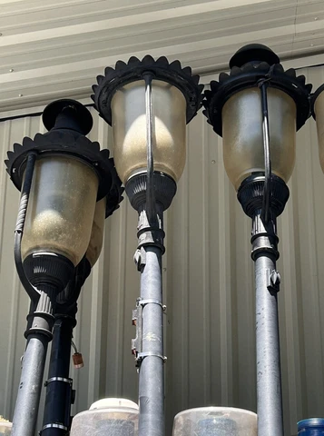 Vintage Single Street Light & Pole  Antique LED, Can Deliver Cover