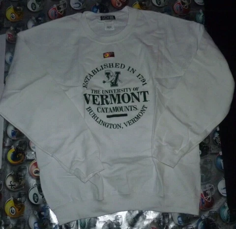 NEW NCAA Vermont Catamounts Crew Sweatshirt Men L Large NWT Cover