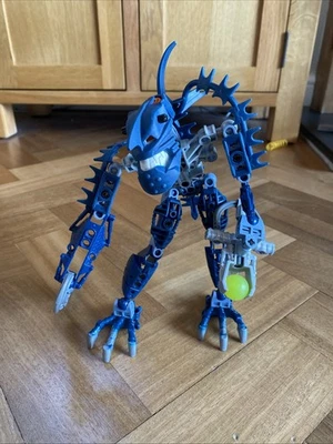 LEGO Bionicle Piraka Vezok 8902 With 1 Sphere - Image 1 of 4