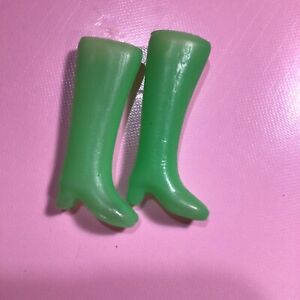 1970's MADDIE MOD SHOES ~ Charly ~ Fashion Doll Barbie Clone ~ GREEN BOOTS 