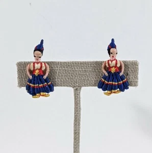 Pendientes atornillados vintage novedad mujer rusa bailarina cosidos hechos a mano - Imagen 1 de 7