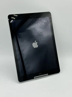 Apple iPad 5. Gen. (2017) A1822  32 GB IOS Wifi Gebraucht / Händler #4 - Bild 1 von 4
