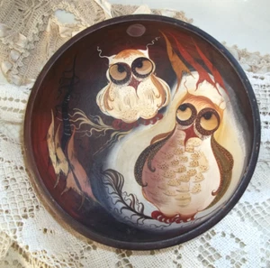 Vtg Comical Great Horned Owls Oil Painting Signed Wood Bowl Tole painted Art - Picture 1 of 7
