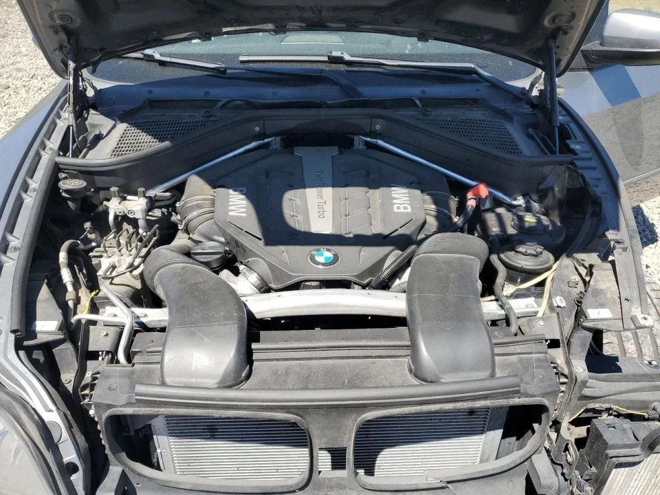 Used Engine Coolant Reservoir fits: 2012 Bmw X5  Grade A - Image 1 of 4