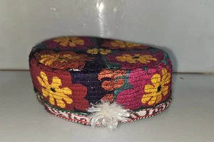 Sombrero Toki Tajiko Hecho a Mano - Gorra Calavera Bordada Taqiya Colorido Tradicional - Imagen 1 de 9