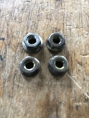 Nissan Pathfinder 2005 4,0 L ventilador embrague tuercas Foto 1 de 3