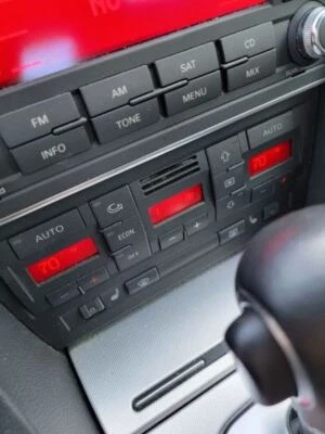 AUDI A4 2006-2008 (4 PUERTAS) CONTROL DE TEMPERATURA  Foto 1 de 4