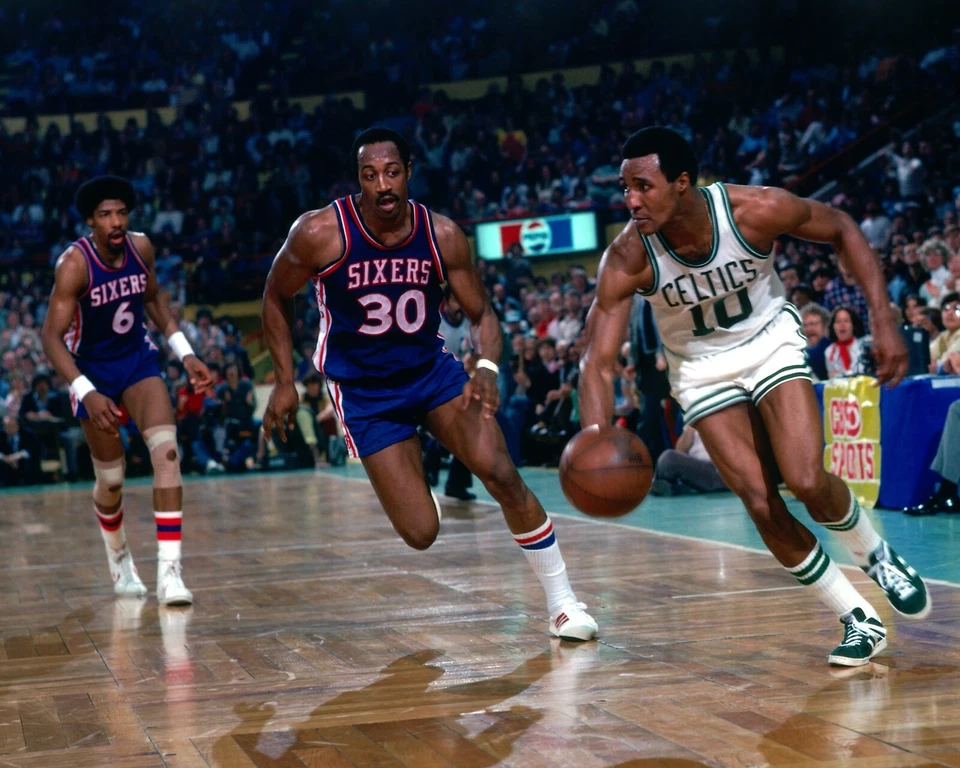 GEORGE McGINNIS DR J JO BLANCO FOTO 8X10 PHILADELPHIA 76ERS SIXERS BALONCESTO Foto 1 de 1
