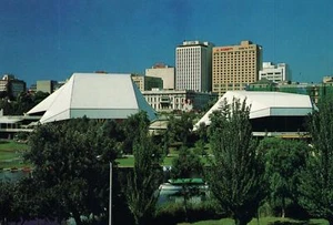 FESTIVAL THEATRE ADELAIDE SA POSTCARD - NEW & PERFECT - Picture 1 of 2