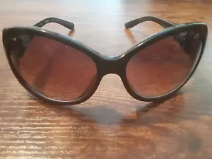 Calvin Klein SUNGLASSES R621S 130 Black 001 Women's RARE VINTAGE EUC Summer Fun - Picture 1 of 12