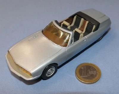 MRF 1/43 : Citroën SM Maserati Cabriolet ouvert (Argent métal) - Photo 1/4