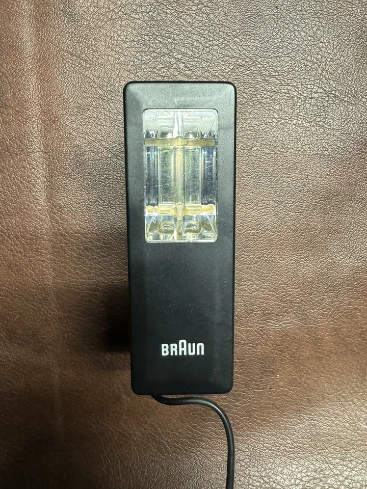 Braun Hobby Hobby F34R Shoe Mount Flash Manual Film Camera Universal w/ Chord - Image 1 of 4