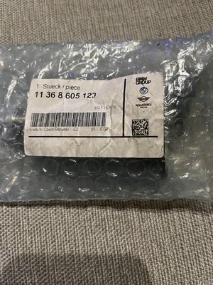 BMW VVT Solenoid 11368605123 - Image 1 of 4