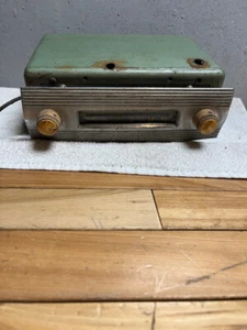 Radio AM Motorola 1950 51 52 de colección modelo 401 - limpia buena para reconstruir - Imagen 1 de 10