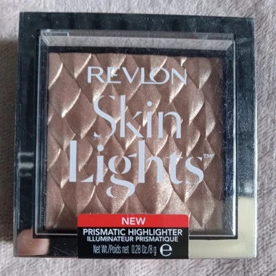 Revlon Skin Lights Face Makeup Prismatic Highlighter   202 Twilight Gleam - Image 1 of 4