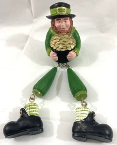 Leprechaun Shelf sitter Figurine w/dangling legs 7"L resin St. Patrick's Day - Picture 1 of 3