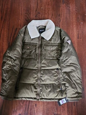 Chaqueta Abrigo de Invierno Guess Para Hombre Puffer Trucker Cuello Sherpa Verde Oliva Foto 1 de 4