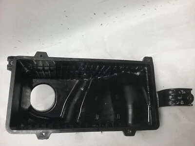 Caja purificadora de aire Honda Accord 1998-2002 porción inferior (2,3 L 4 cilindros) Foto 1 de 4