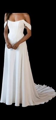 Stella York 7618 Romantic Wedding Dress Size 16 (SAMPLE DRESS NEW ) Cleaned Pres - Image 1 of 4