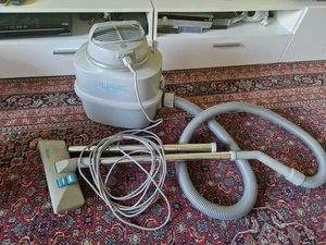 Nilfisk GS90 Staubsauger mit Motor 700W Industriesauger. - Picture 1 of 9
