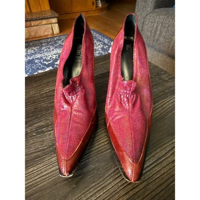 Difícil de encontrar Tacones De Colección Diesel Granate Cuero agrietado Punta Talla 38,5 Foto 1 de 4