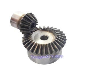 one pair Bevel gear Metal gear 90 ° pairing Bevel gear 1.5. 1.5m 15T and 30T 1:2 - Picture 1 of 3