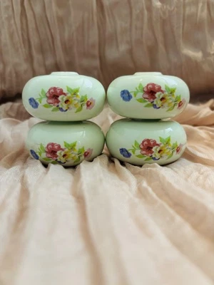 Juego de 4 remates de poste de cama de bola de cerámica de porcelana floral vintage (3x1") Foto 1 de 4