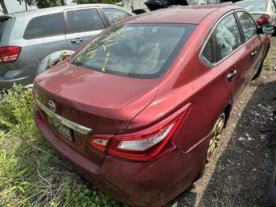 Used Engine Coolant Reservoir fits: 2016 Nissan Altima  Grade A - Image 1 of 4