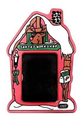Marco de fotos de Santa's Workshop, 1987, madera, rojo, reno, buzón, nieve, se adapta a fotos 3x4" Foto 1 de 3