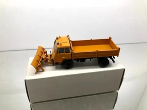 CONRAD 3040 STEYR 31 SNOW PLOW DUMPER TRUCK -YELLOW 1:50 very rare- GOOD IN BOX - Imagen 1 de 8