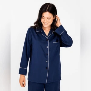 Neu mit Etikett Ettitude Satin ozeanblau Langarm Button-Down Pyjama Shirt Oberteil - Größe S - Bild 1 von 7