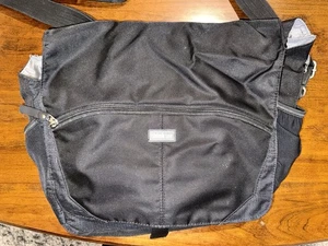 Think Tank City Walker 10 Messenger Camera Bag-Black-Excellent Condition - Picture 1 of 13
