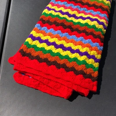 Multicolor Shell Ondulado Ganchillo Afgano 47" x 55" Acrílico Naranja Amarillo Verde Foto 1 de 4