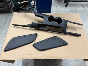 Ford Mustang GT 2018-2023 consola central techo interior molduras cuero - OEM - Imagen 1 de 19