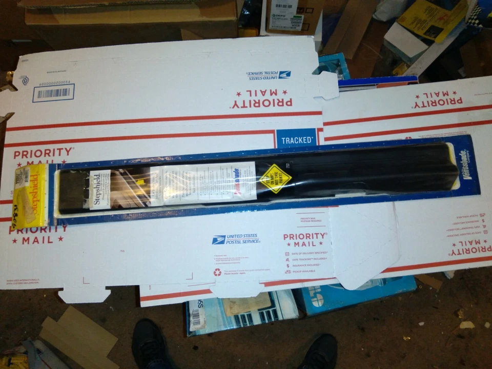 AVS 90831 步挡门窗适用于 97-99 福特 F150 / F250 3 门 — 第 1/3 张图片