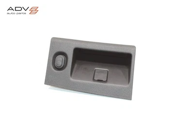 Chevrolet Tahoe 2015-2020 puerta trasera puerta levadiza tirador asa bolsillo taza con interruptor OEM Foto 1 de 4