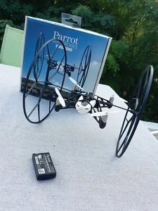 Parrot Rolling Spider Drohne - Bluetooth Minidrohne - Akkus wechseln - Bild 1 von 8