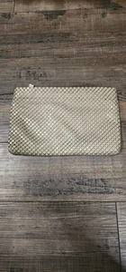 Vintage Whiting and Davis Ivory Metal Mesh Clutch Bag With Zip Top.      Box37 - Picture 1 of 9