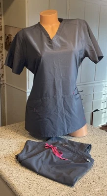 ¡Juego Exfoliante Smitten Gris Mediano/Mediano con Pantalones Altos! Foto 1 de 4