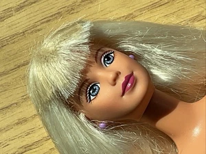 1997 Bead Blast Barbie Doll Nude Close Mouth Blonde Bangs - Picture 1 of 15
