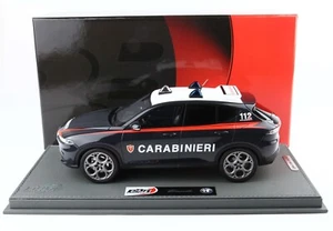Alfa Romeo Tonale Carabinieri con Escaparate 1:18 BBR BBRC1856CAR-VET - Imagen 1 de 9