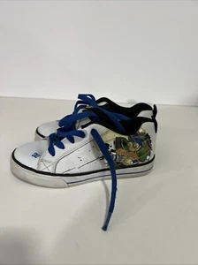 DC Kid's Court Graffik Shoe - White /Green / Blue - Pre-owned USA 13.5 - Picture 1 of 5