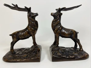 Par de sujetalibros vintage de pátina de bronce esculpida de alce/ciervo de granja de latón - Imagen 1 de 11